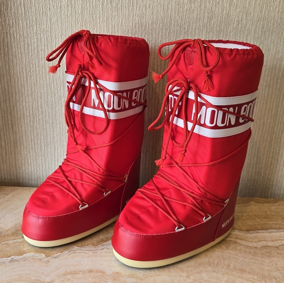 Moon Boot Icon Snow Boot - Red Moon Boots Red Icon Boots - Picture 7 of 16